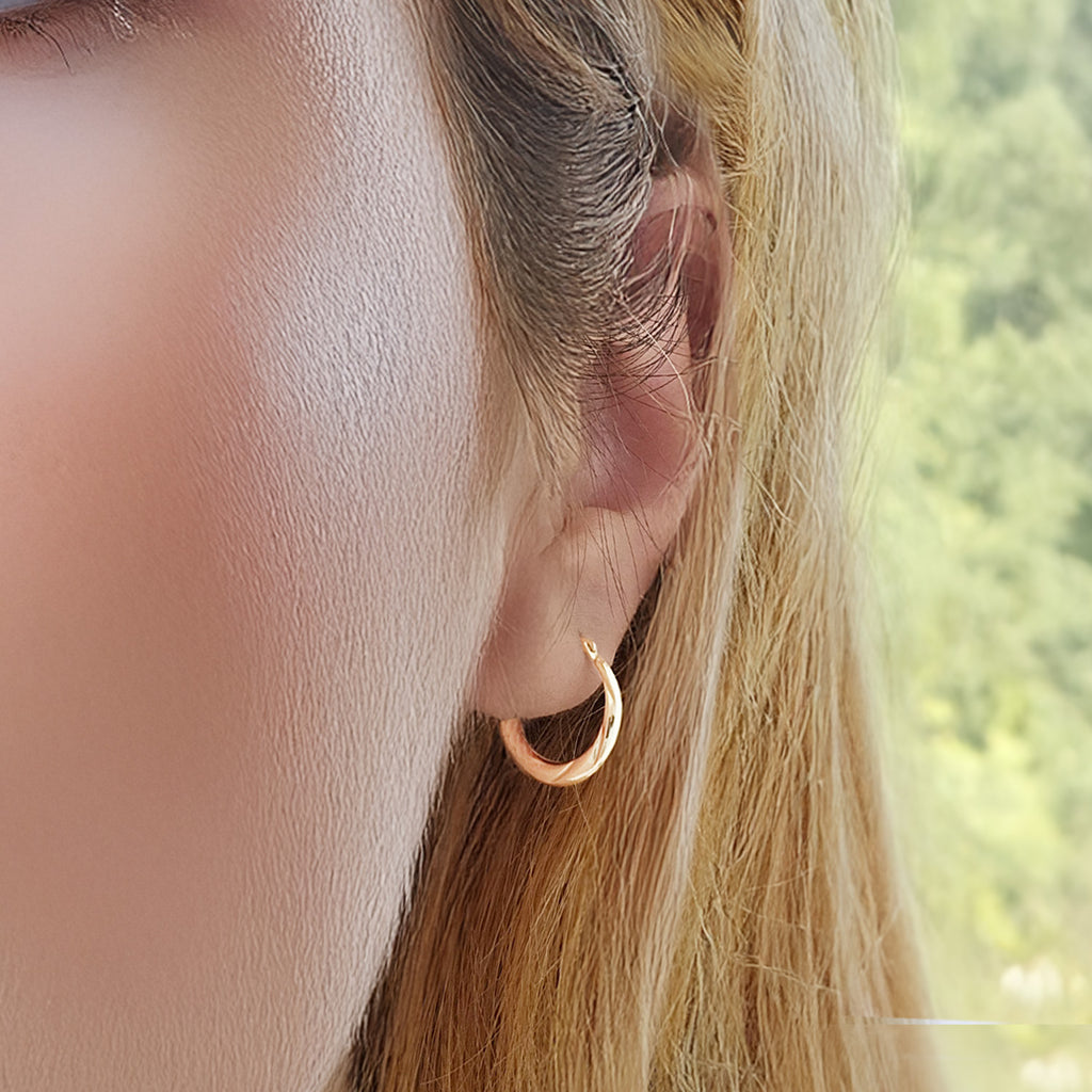 10K Solid Gold Twisted Hoop Earrings | 17.5mm Snap Closure Hoops