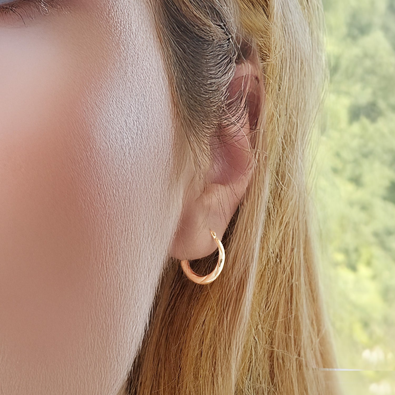 10K Solid Gold Twisted Hoop Earrings | 17.5mm Snap Closure Hoops
