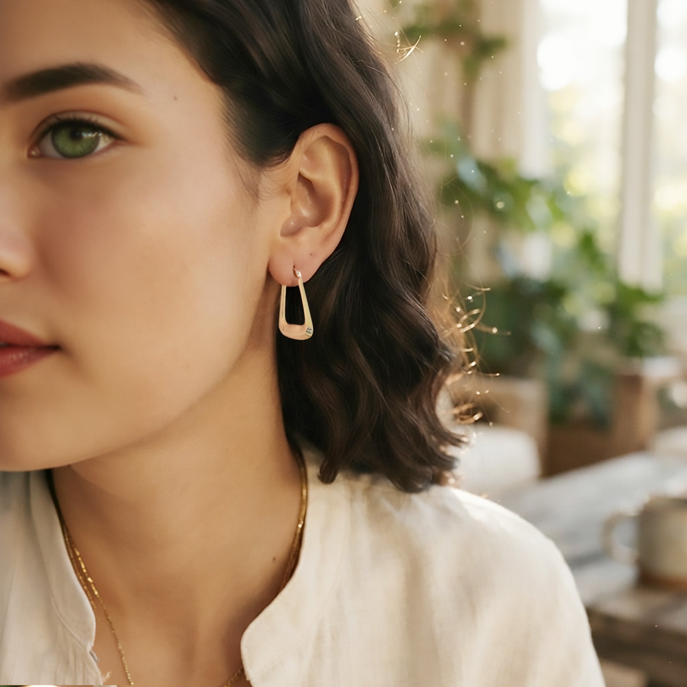 10k Yellow Gold Semi-Rectangular Hoop Earrings | Geometric Triangle Tube Hoops