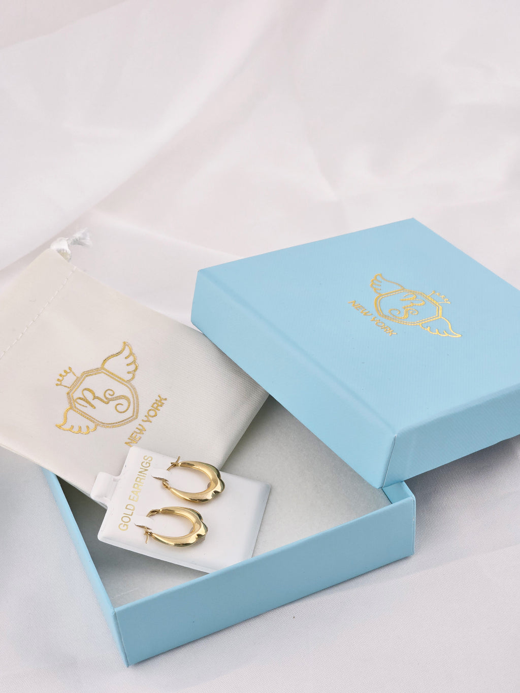 14K Yellow Gold Flower Detail Hoop Earrings – 18mm