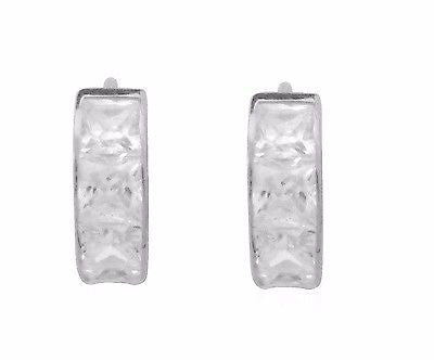 Small and beautiful hoop silver earrings with clear cubic.